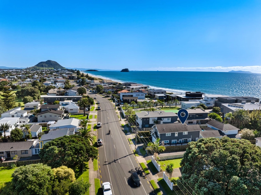 Photos of 35E Oceanbeach Road