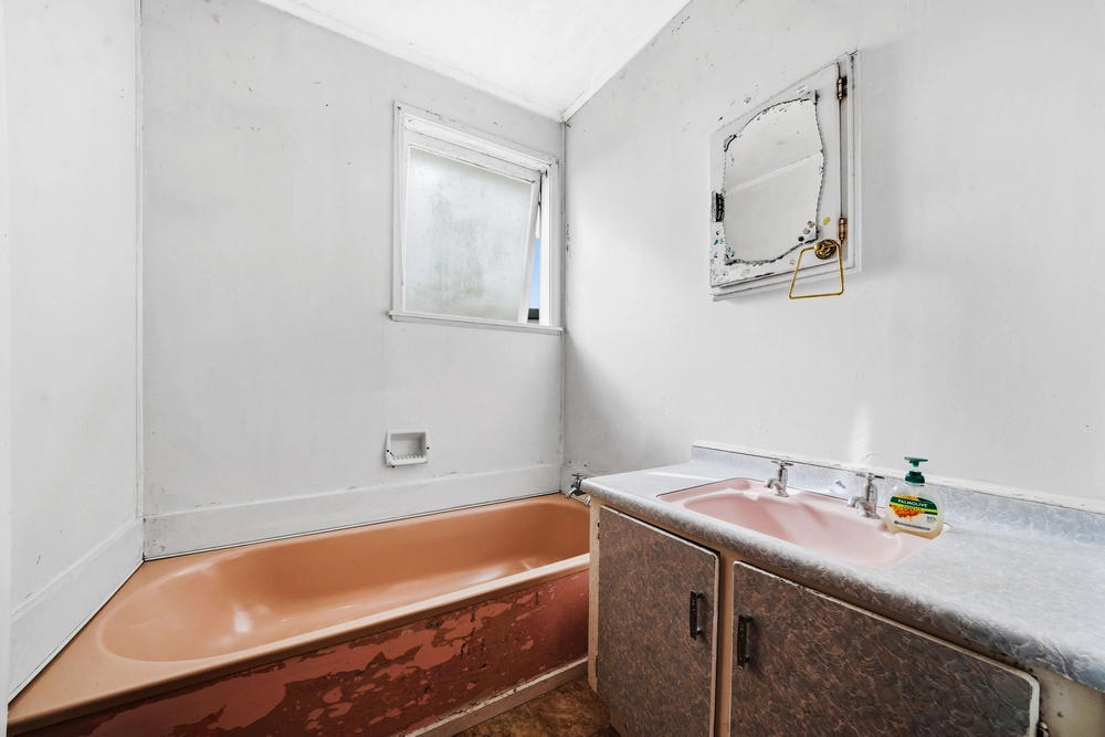 Photos of 42 Maioro Street