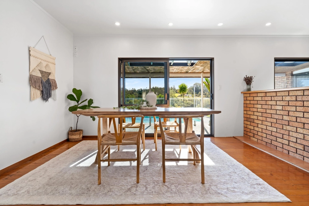 Photos of 382 Whareora Road