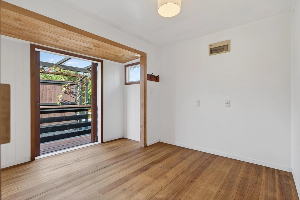 Photos of 74 Moir Street