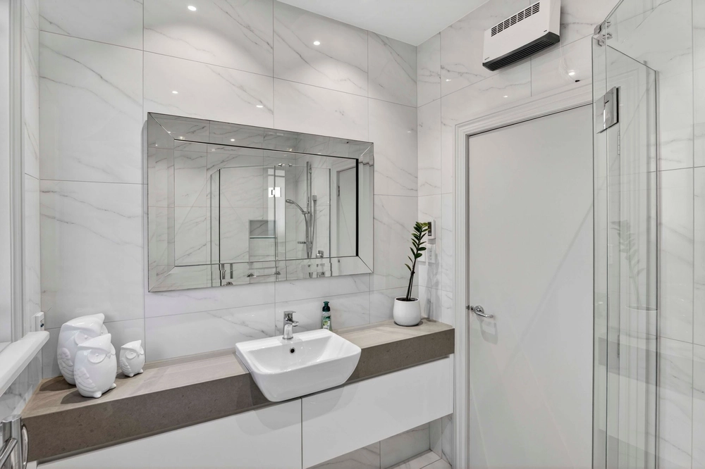 Photos of 15 Kenny Road