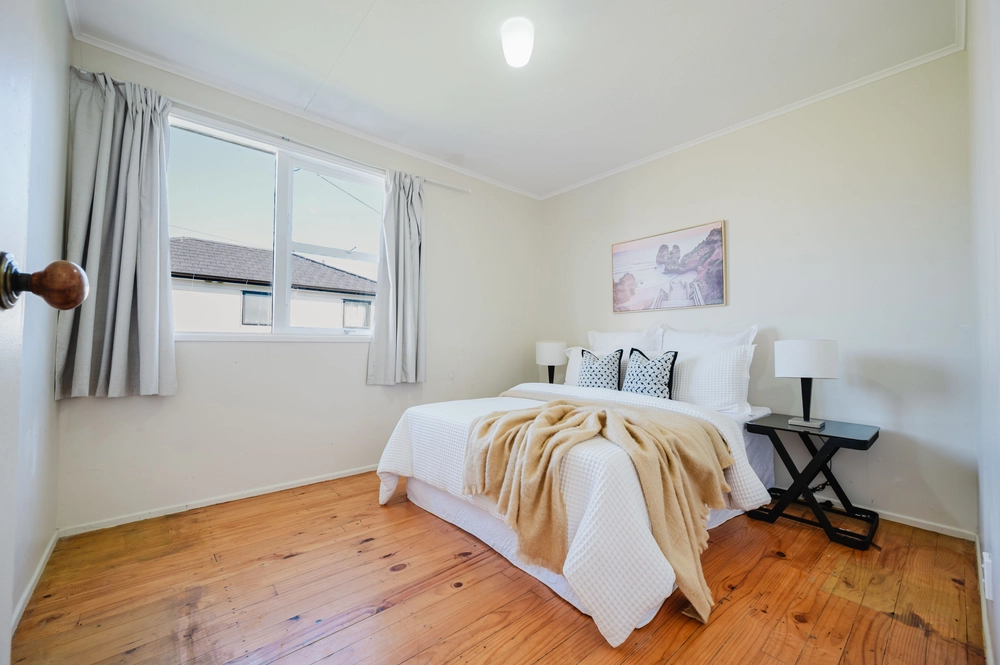 Photos of 68 Jolson Road