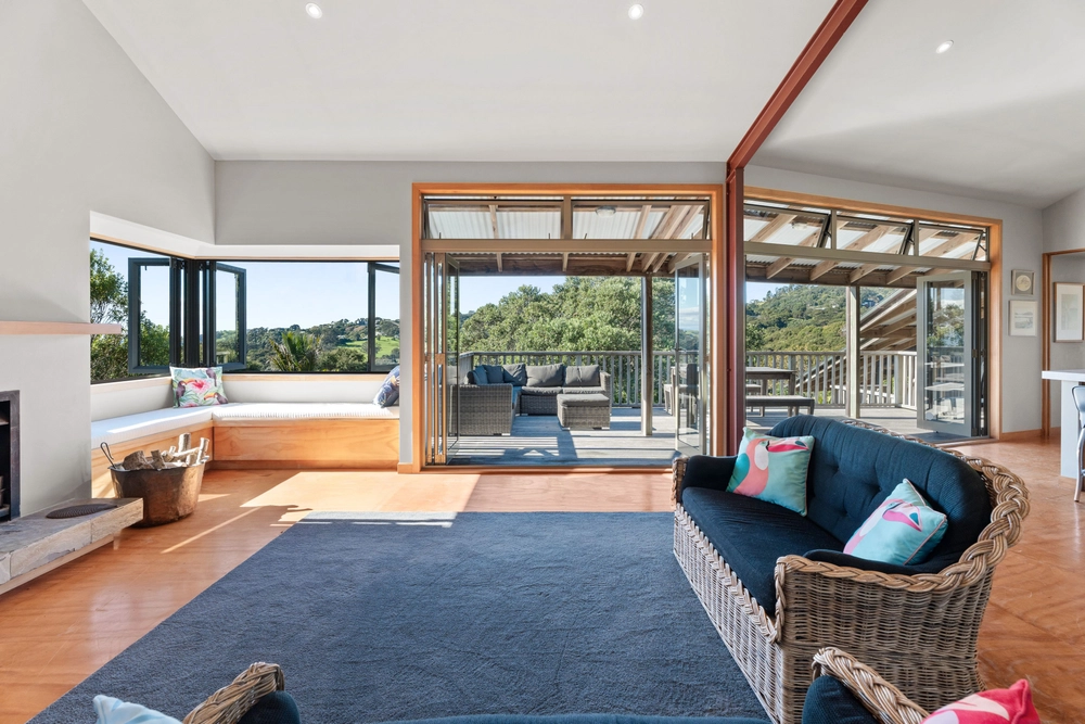 Photos of 31 Marine View Road