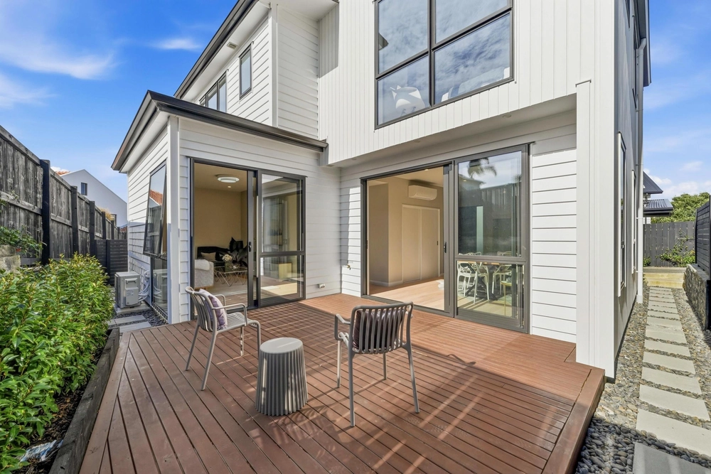 Photos of 16C Silverton Avenue