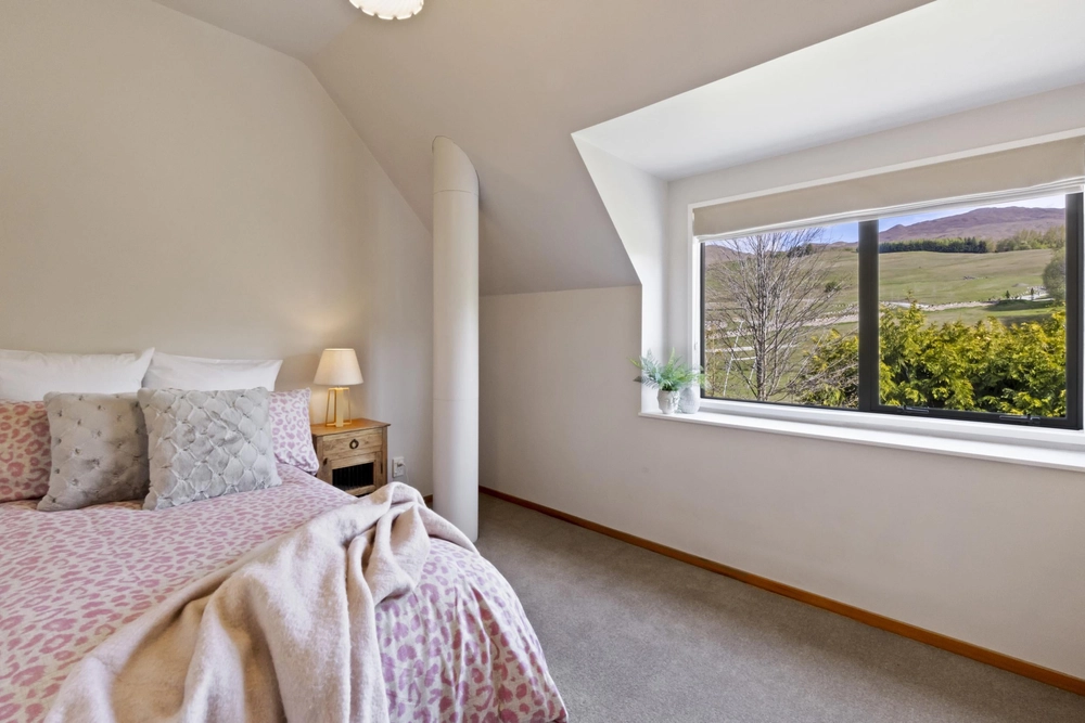 Photos of 353A Littles Road