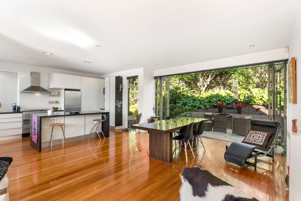 Photos of 93 Tautari Street