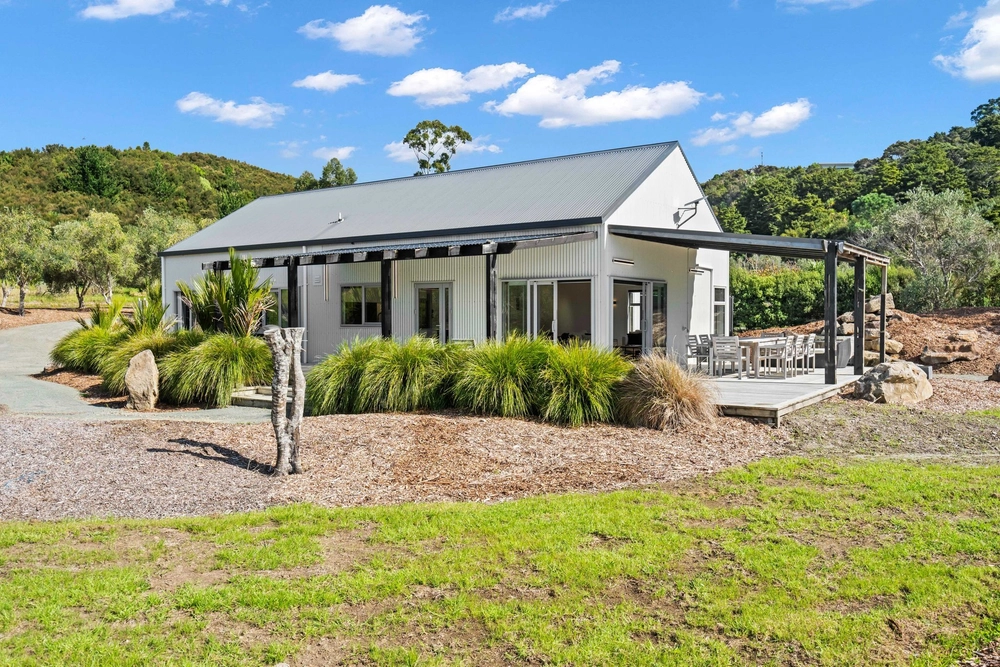 Photos of 27 Wainikau Lane