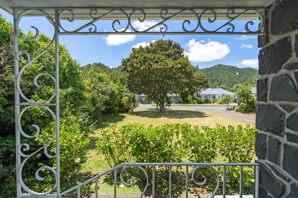Photos of 24 Lovatt Crescent