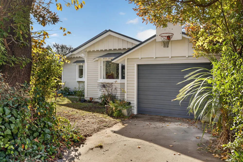 Photos of 4 Woodbridge Road
