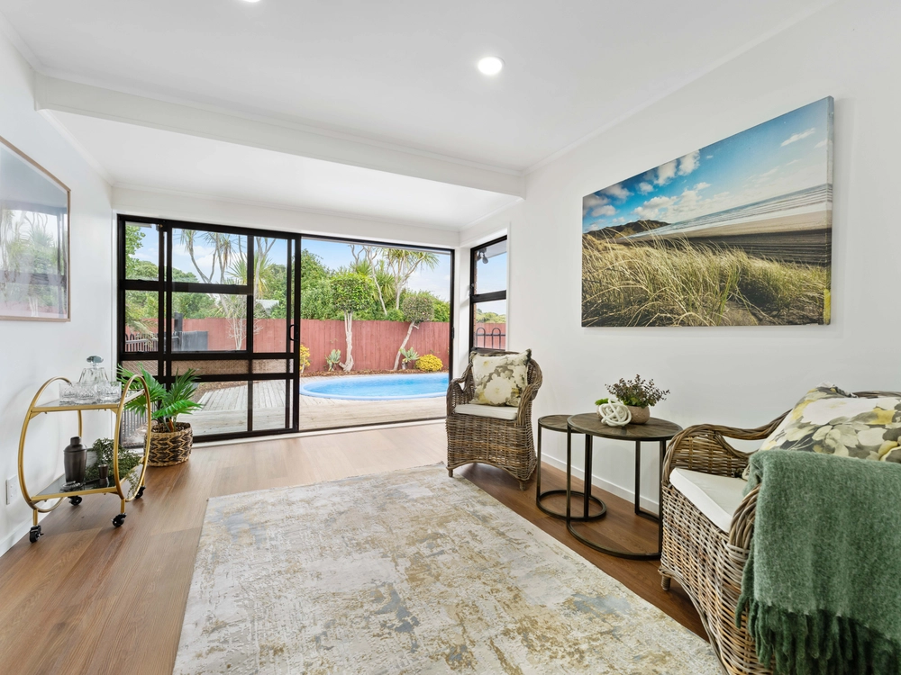 Photos of 16 Westholm Way