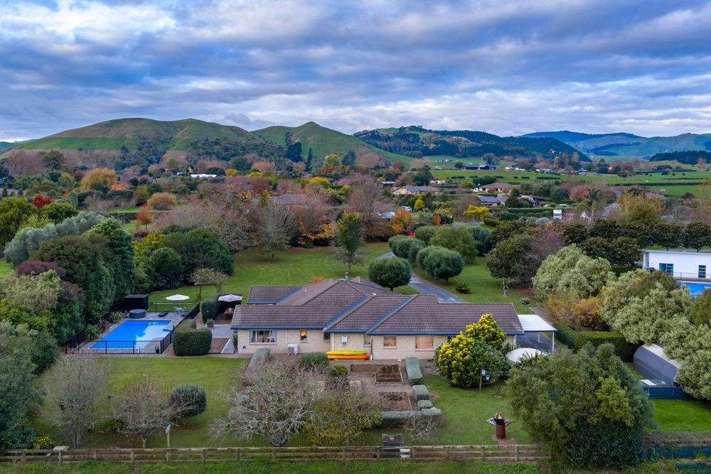 Photos of 46 Glen Ida Way