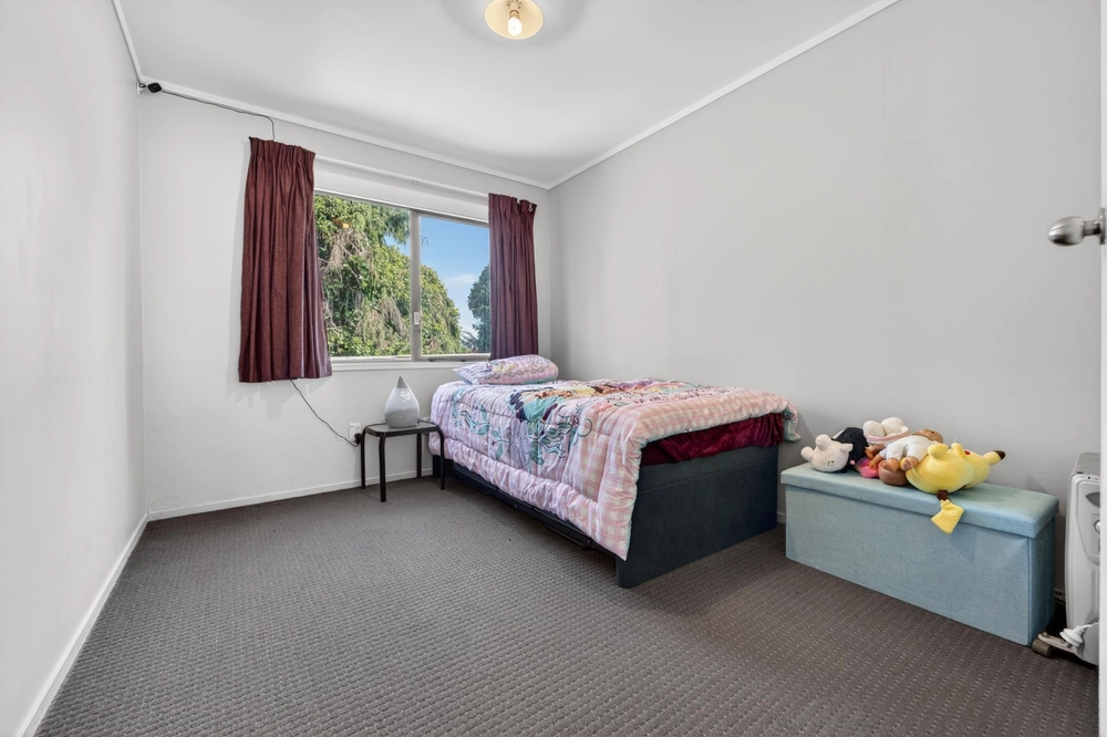 Photos of 1 Coventry Road