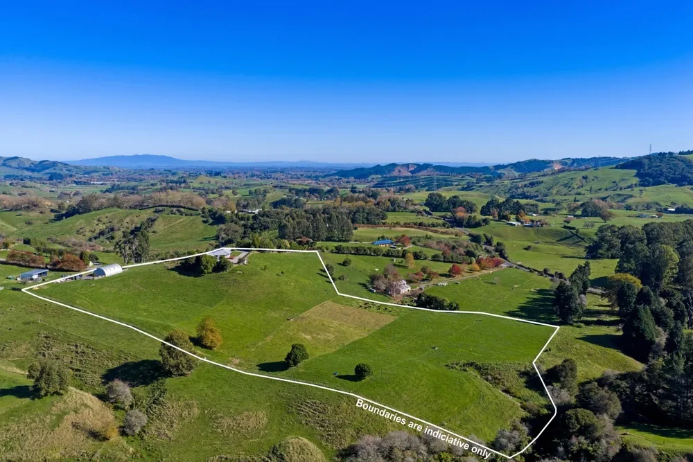 Photos of Unit 3, 957 Taotaoroa Road
