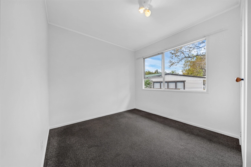 Photos of 11 Hughes Terrace