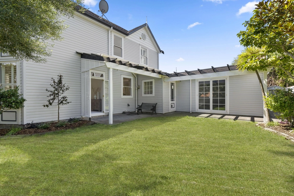 Photos of 43B Stanley Point Road