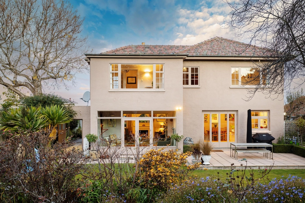 Photos of 8 Neidpath Road