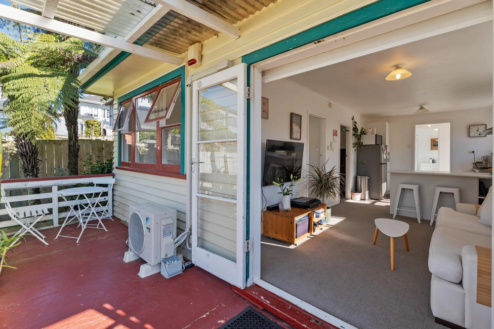 Photos of 13 Akarana Avenue