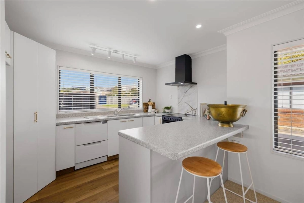 Photos of 17A Selwyn Street