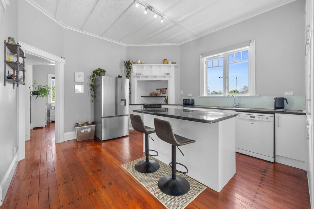 Photos of 17 Tamaki Avenue