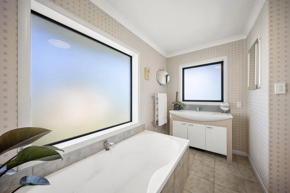 Photos of Unit 3, 957 Taotaoroa Road