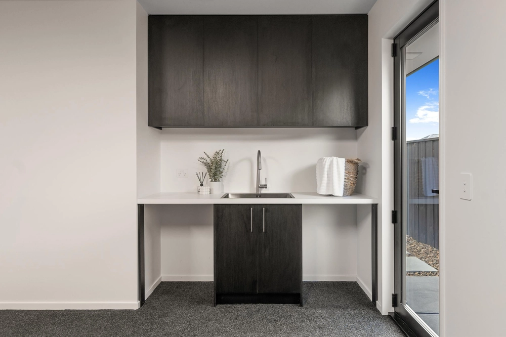 Photos of 6 Millstead Lane