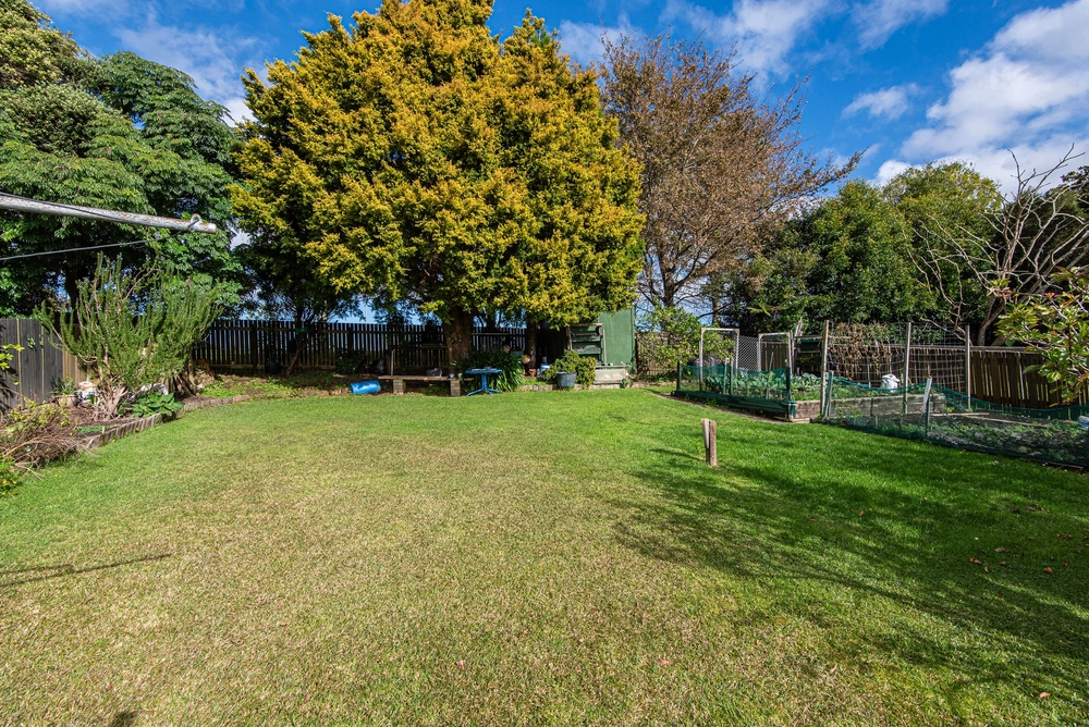 Photos of 16 Sorrento Street