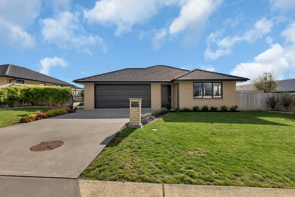 Photos of 128 Wairau Drive