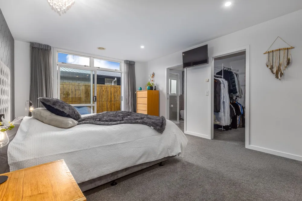 Photos of 39 Waipunahau Road