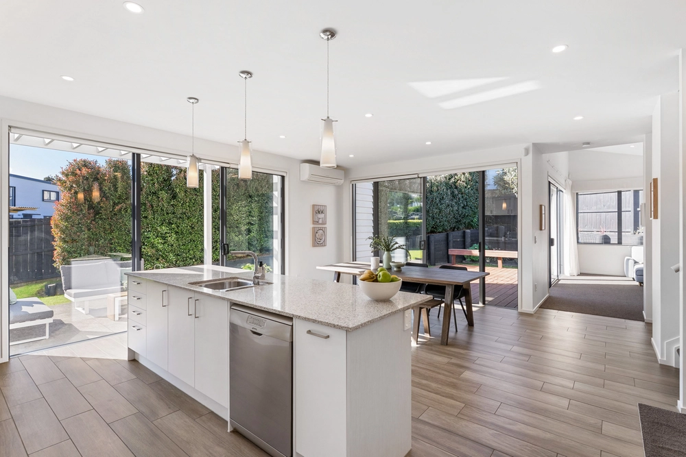Photos of 16 Radcliffe Street