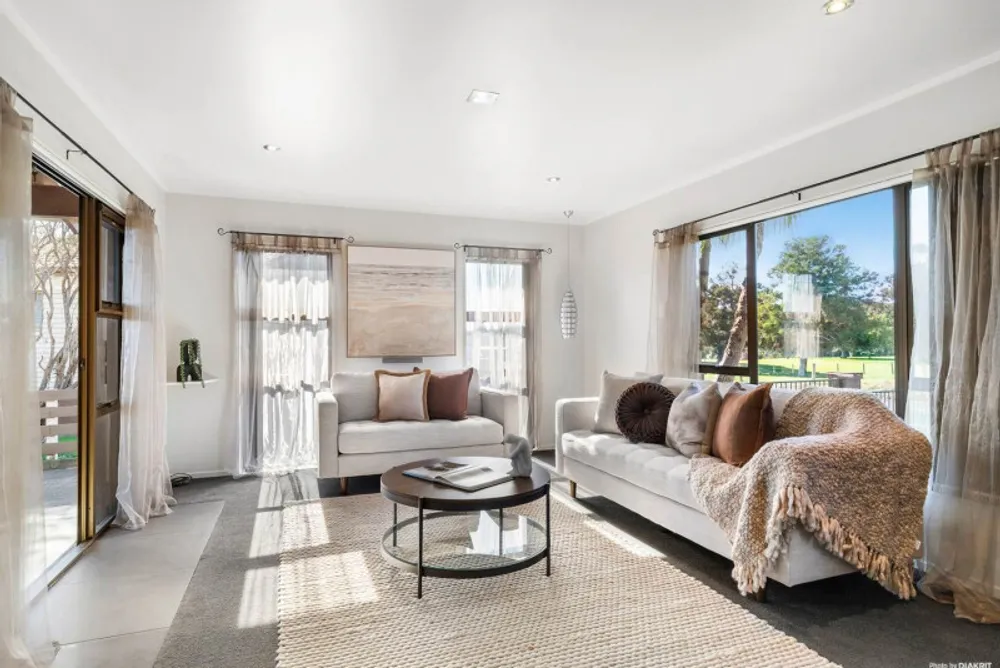 Photos of 86 Racecourse Road