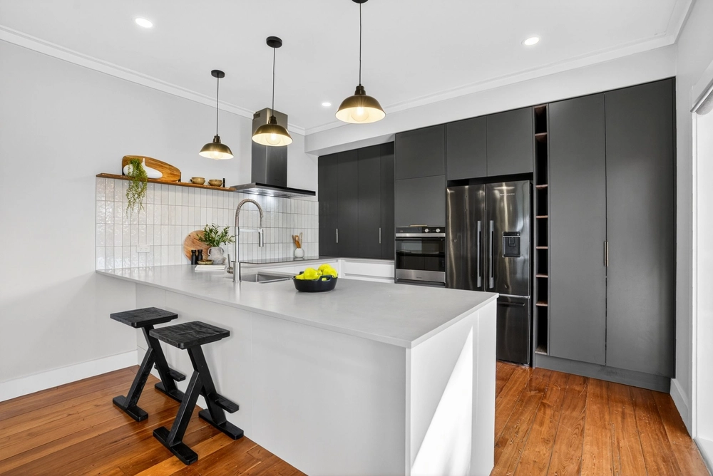 Photos of 9 Woodhouse Road