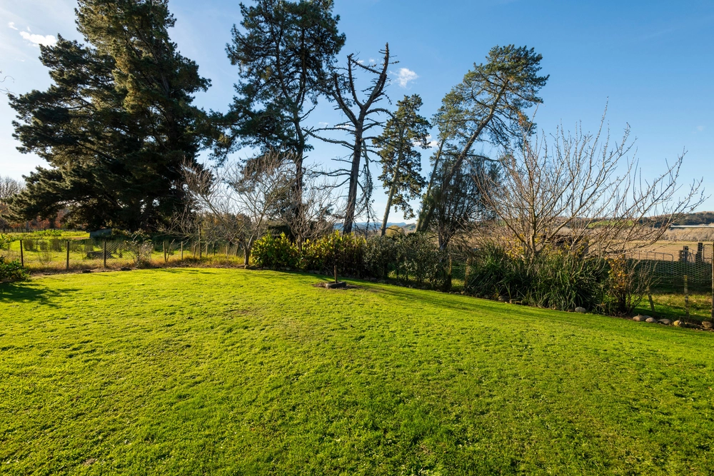 Photos of 172 Whatatutu Road