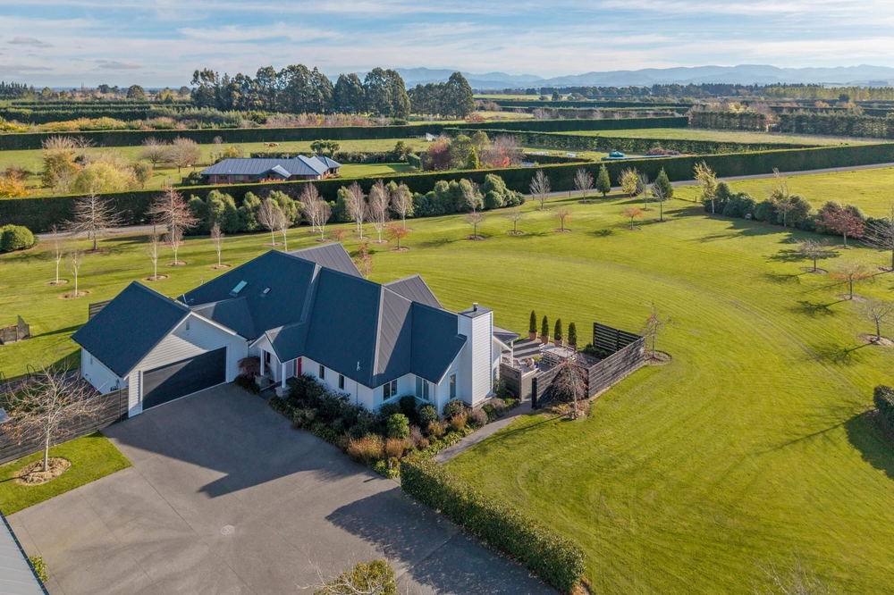 Photos of 695 McLaughlins Road
