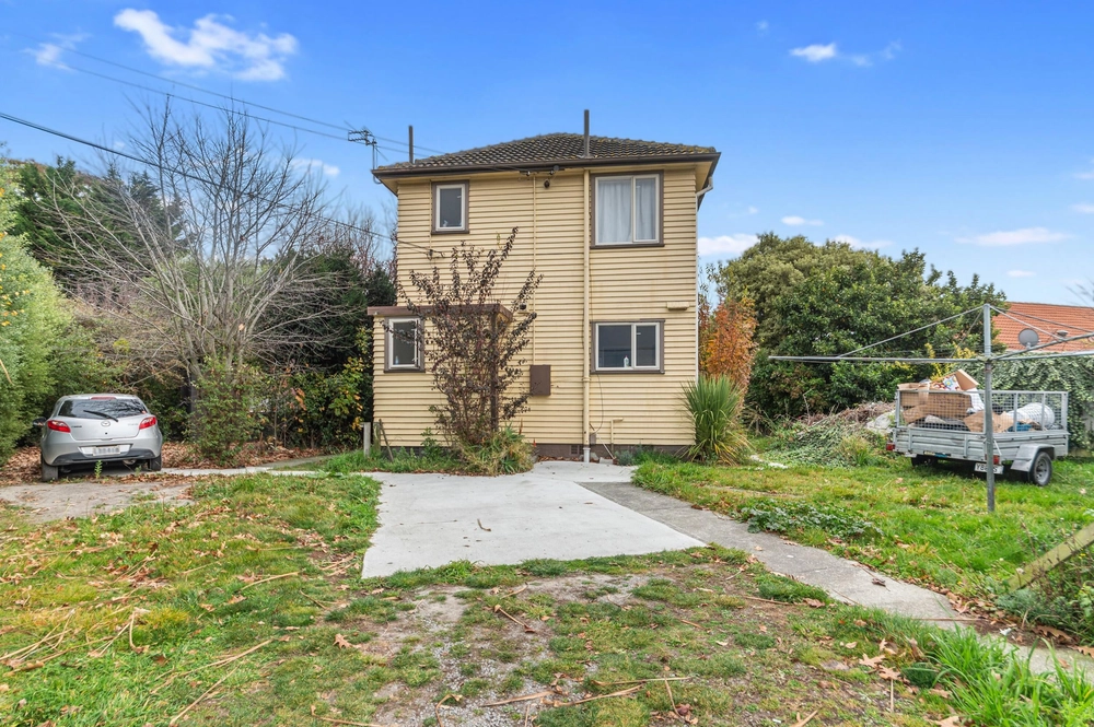 Photos of 15 Rowcliffe Crescent