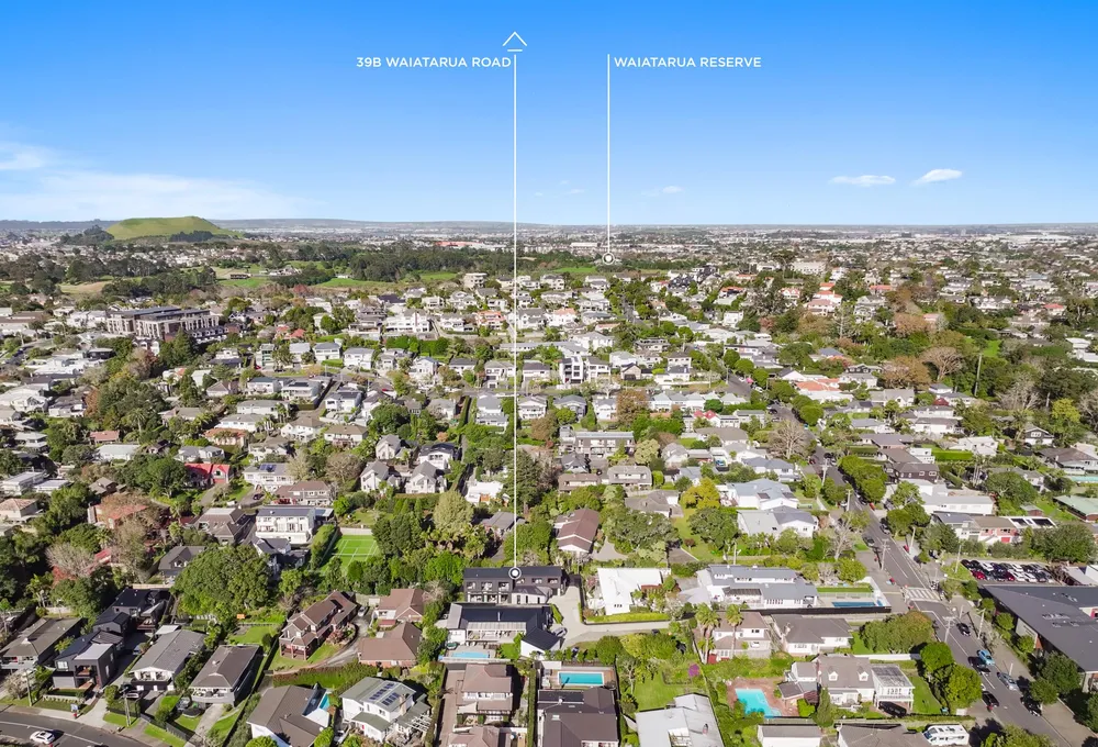 Photos of 39B Waiatarua Road