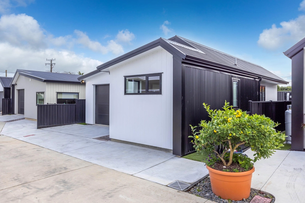 Photos of 3/382 Mahoe Street