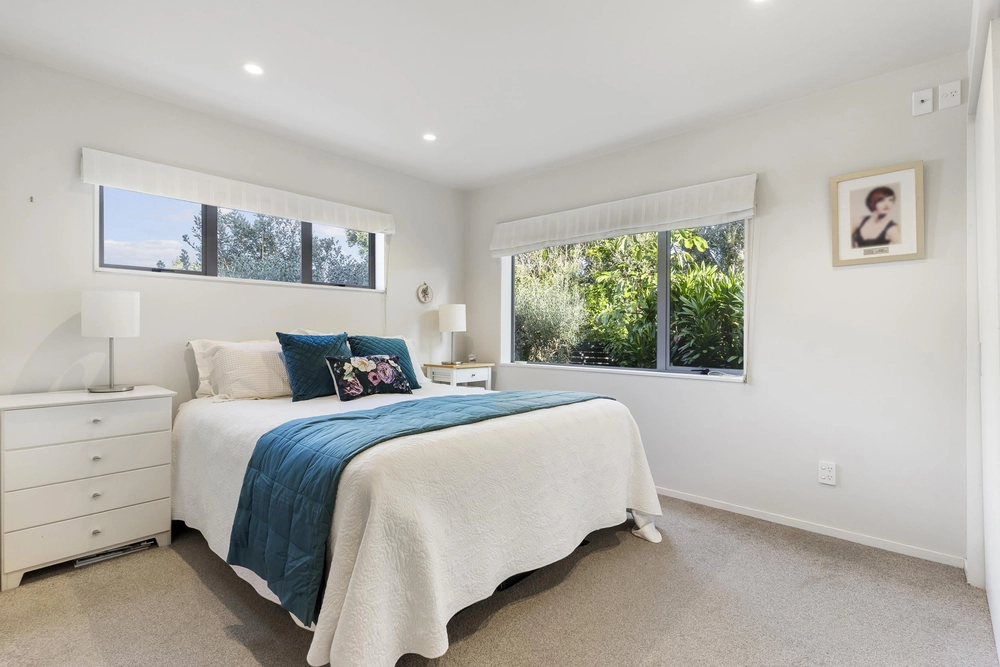 Photos of 44A Bleakhouse Road