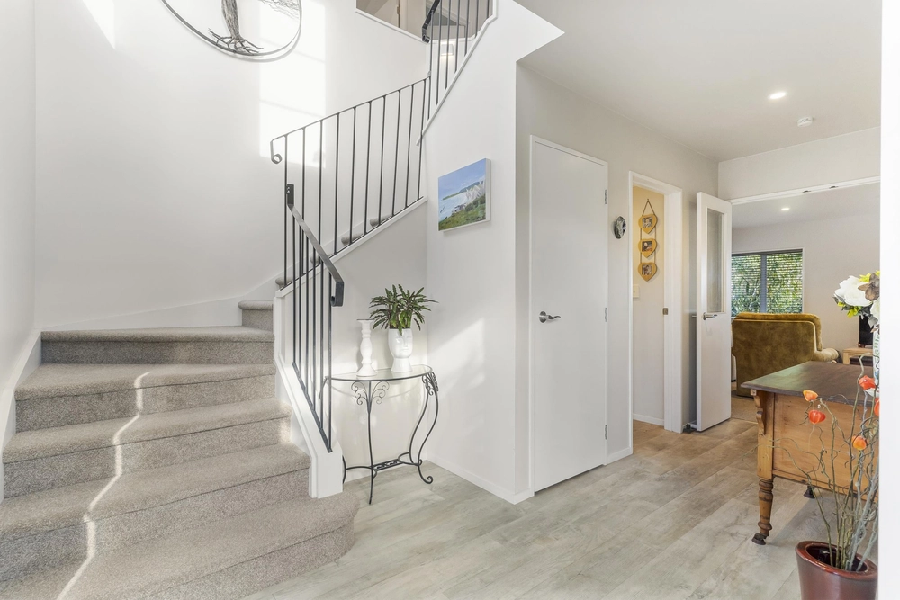 Photos of 44A Bleakhouse Road