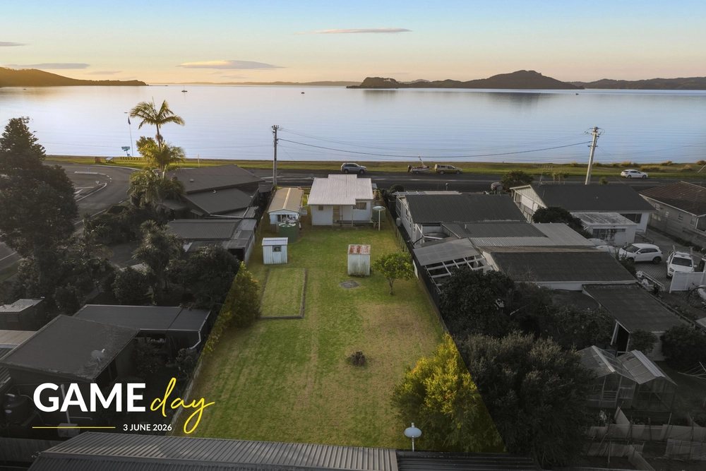 Photos of 2 Kawakawa Bay Coast Road