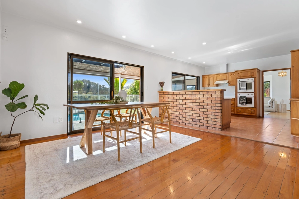 Photos of 382 Whareora Road