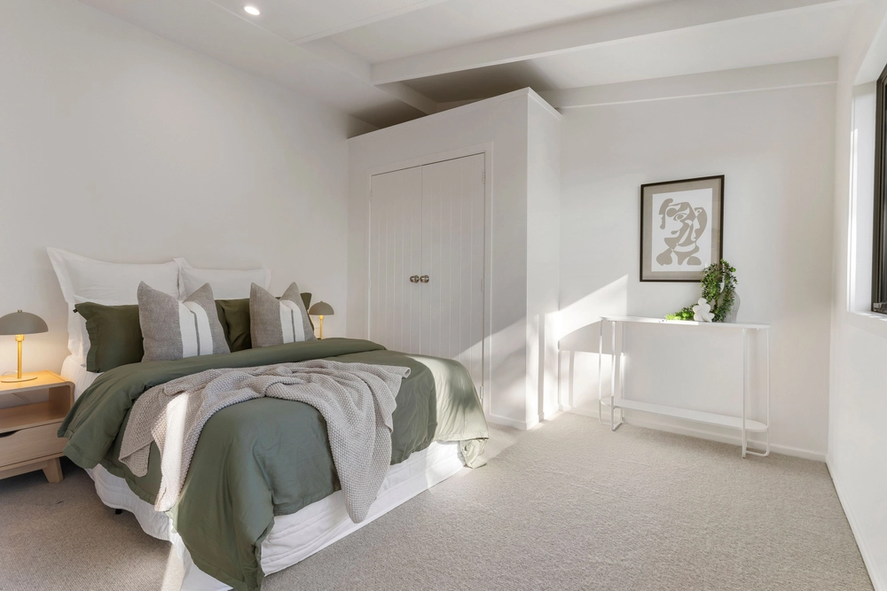 Photos of 583 East Coast Road