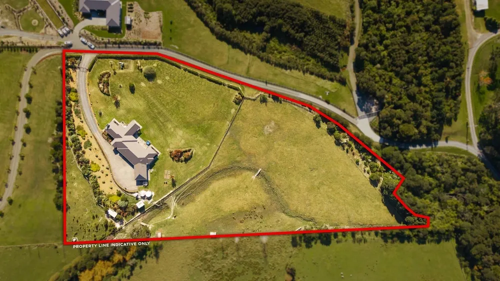 Photos of 246 Blackbridge Road