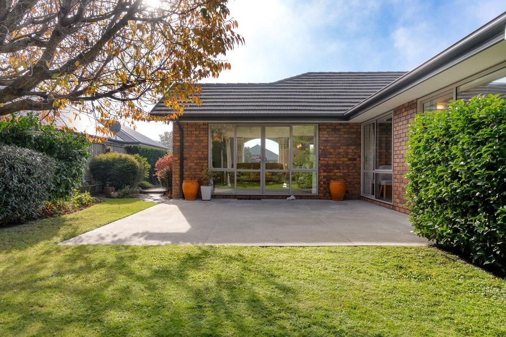 Photos of 8 Saddleback Green