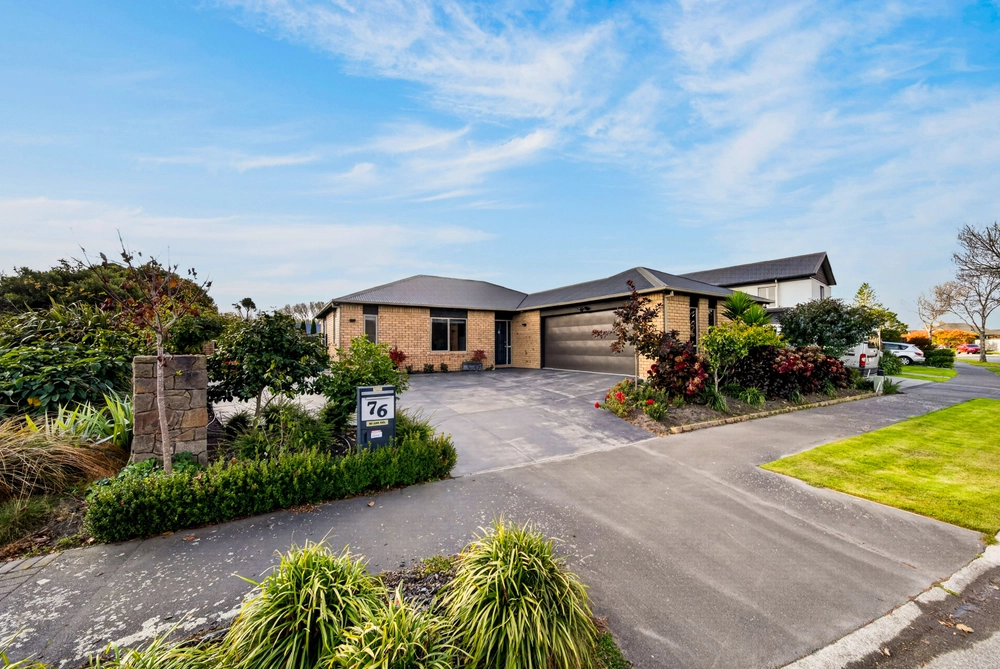 Photos of 76 Fairway Drive