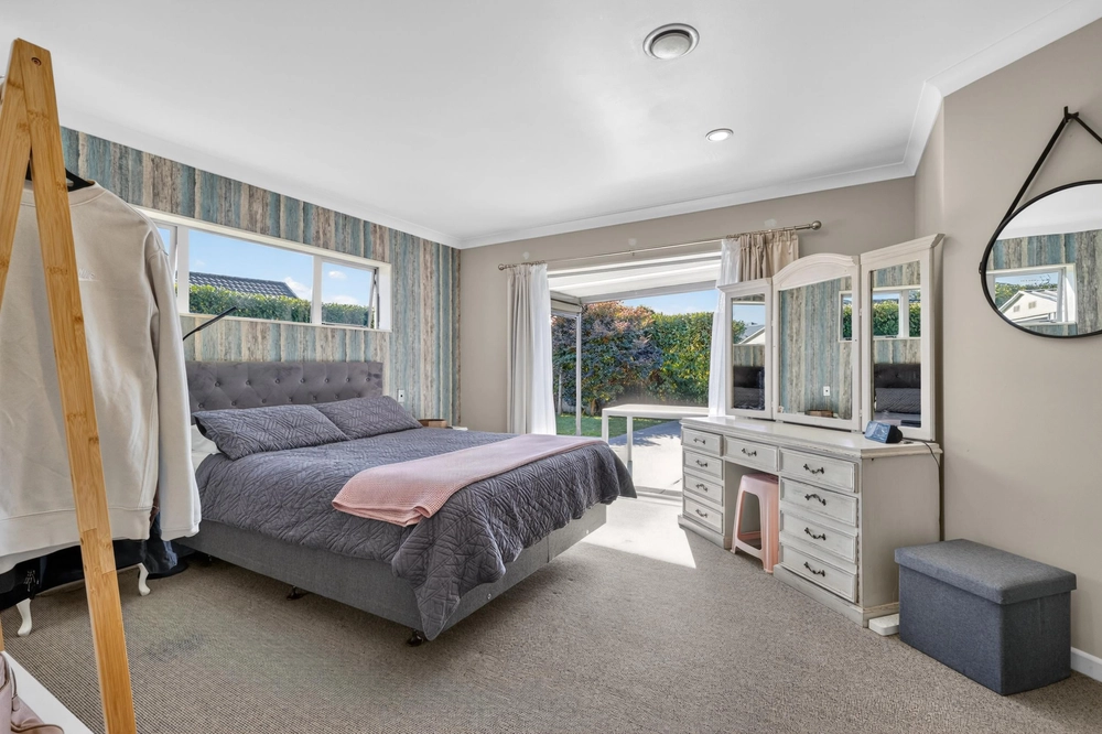 Photos of 18 Milbrook Place