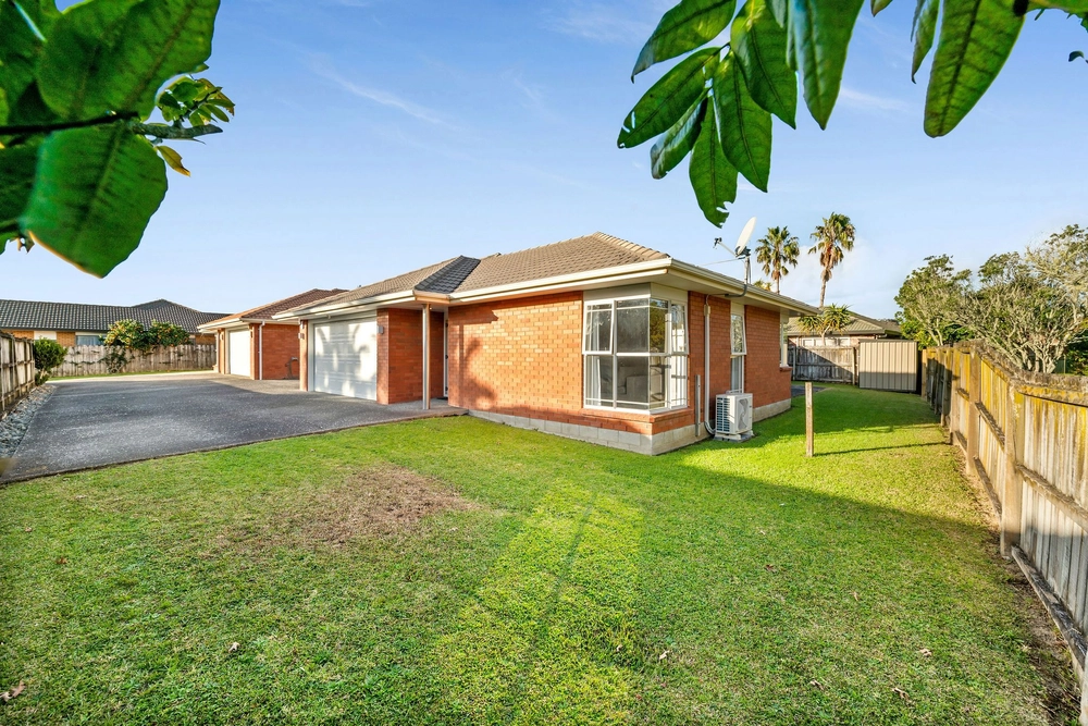 Photos of 2/32 Glanworth Place