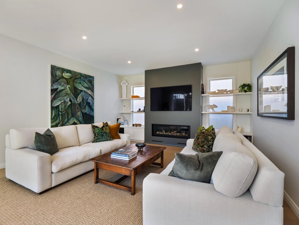 Photos of 35E Oceanbeach Road