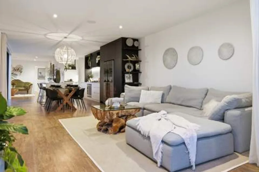 Photos of 33 Montia Close