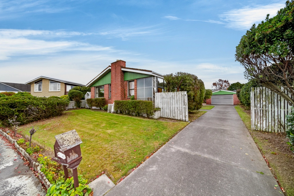 Photos of 70 Toorak Avenue