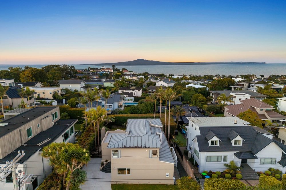Photos of 8 Rawhitiroa Road